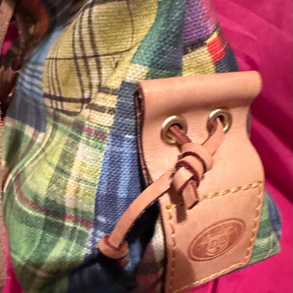Dooney & Bourke Patchwork Crossbody Bag 13 x 7” & Flats SZ 9 plus Bonus wristlet - Picture 6 of 16